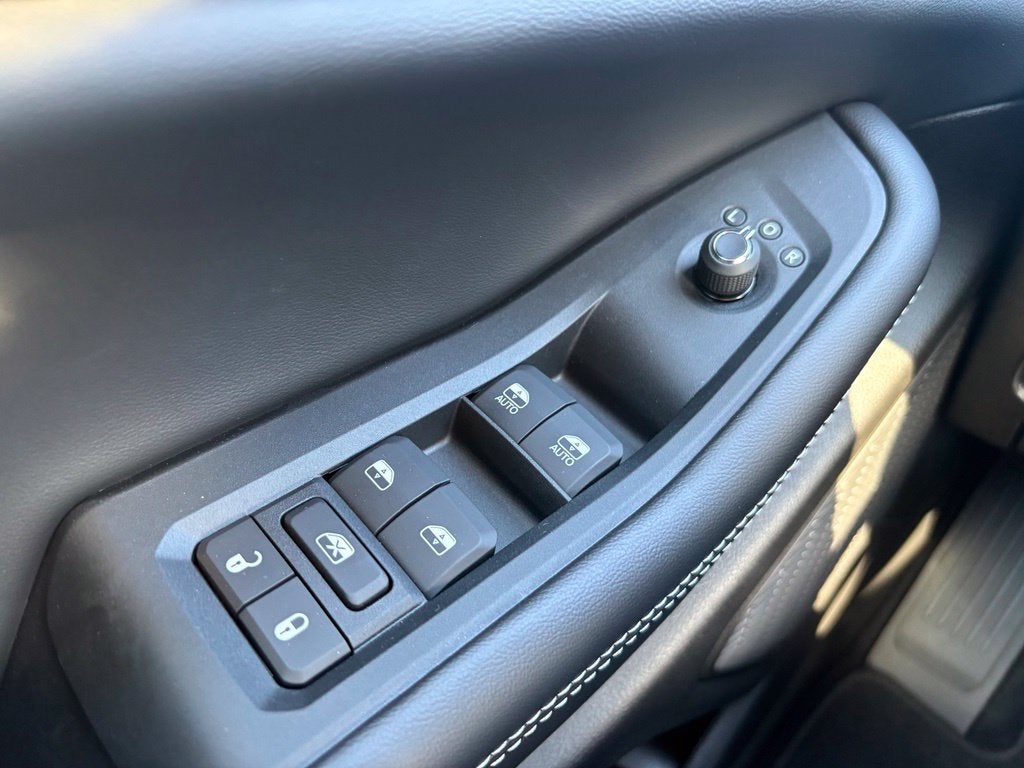 2027 Jeep Grand Cherokee GRAND CHEROKEE L LAREDO ALTITUDE 4X4