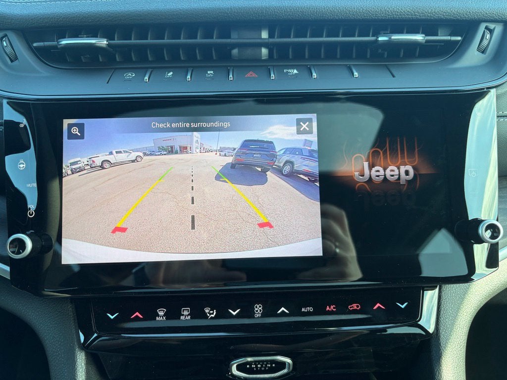 2027 Jeep Grand Cherokee GRAND CHEROKEE L LAREDO ALTITUDE 4X4
