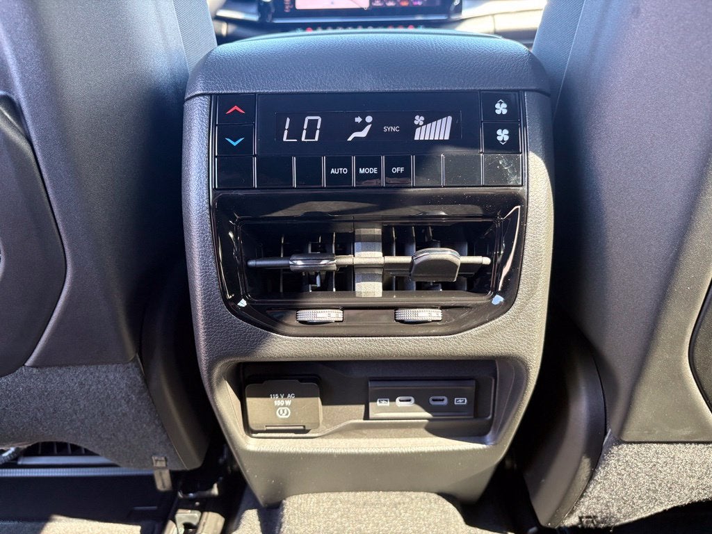 2027 Jeep Grand Cherokee GRAND CHEROKEE L LAREDO ALTITUDE 4X4