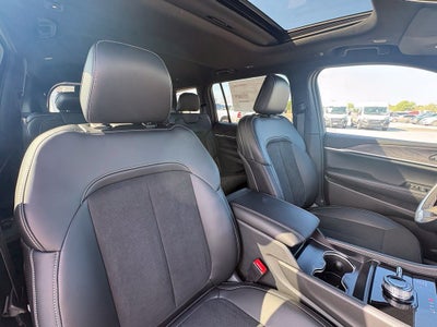 2027 Jeep Grand Cherokee GRAND CHEROKEE L LAREDO ALTITUDE 4X4
