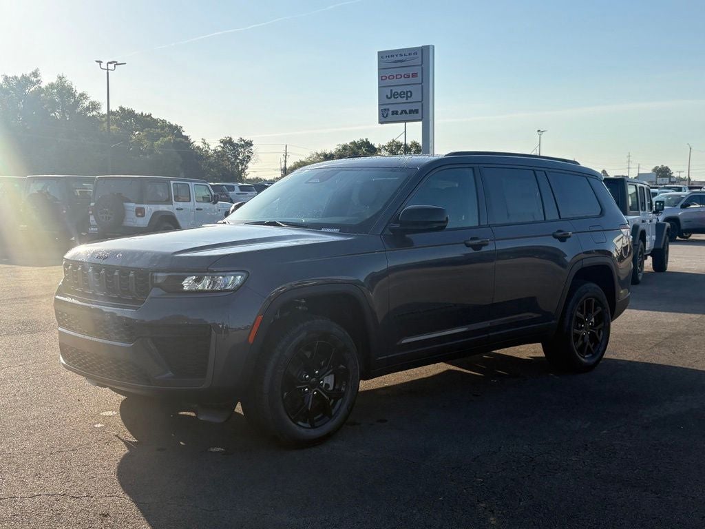 2026 Jeep Grand Cherokee GRAND CHEROKEE L LAREDO ALTITUDE 4X4