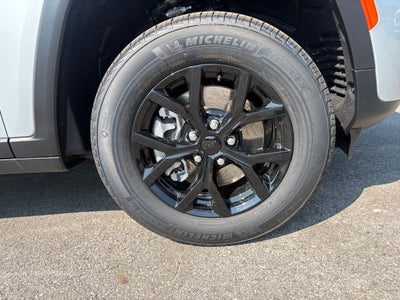 2026 Jeep Grand Cherokee GRAND CHEROKEE L LAREDO ALTITUDE 4X4
