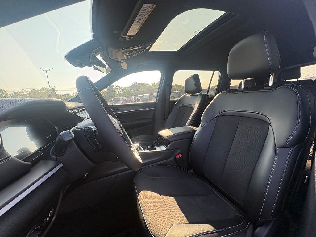 2026 Jeep Grand Cherokee GRAND CHEROKEE L LAREDO ALTITUDE 4X4