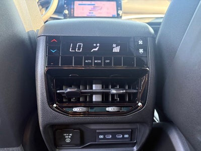 2026 Jeep Grand Cherokee GRAND CHEROKEE L LAREDO ALTITUDE 4X4