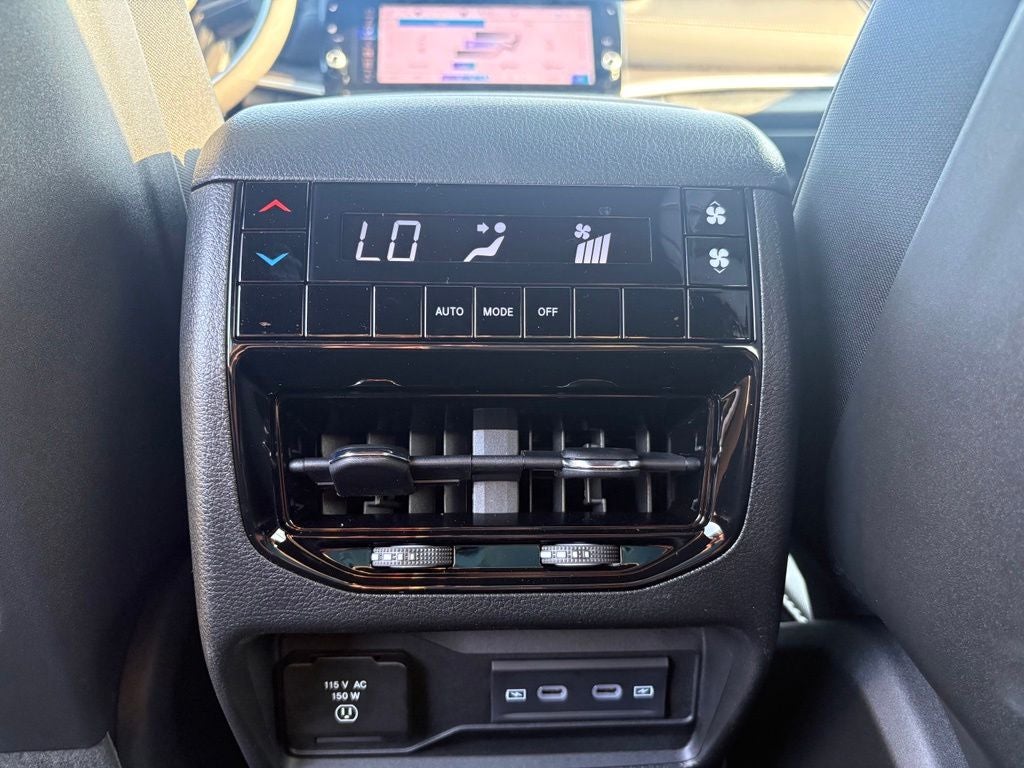 2026 Jeep Grand Cherokee GRAND CHEROKEE L LAREDO ALTITUDE 4X4
