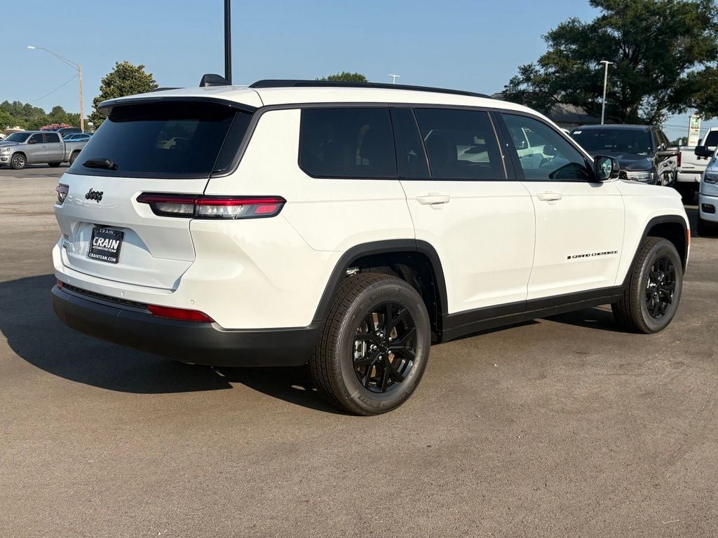 2026 Jeep Grand Cherokee GRAND CHEROKEE L LAREDO ALTITUDE 4X4