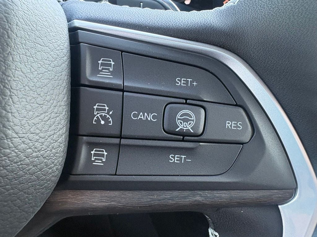 2026 Jeep Grand Cherokee GRAND CHEROKEE L LAREDO ALTITUDE 4X4