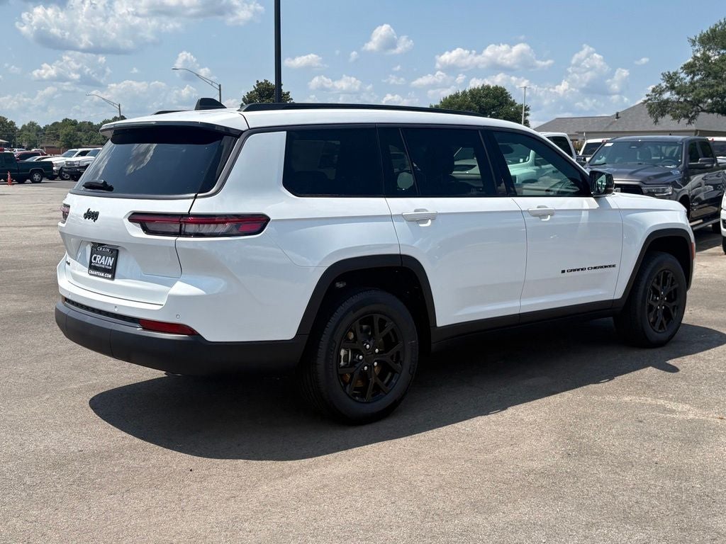 2026 Jeep Grand Cherokee GRAND CHEROKEE L LAREDO ALTITUDE 4X4