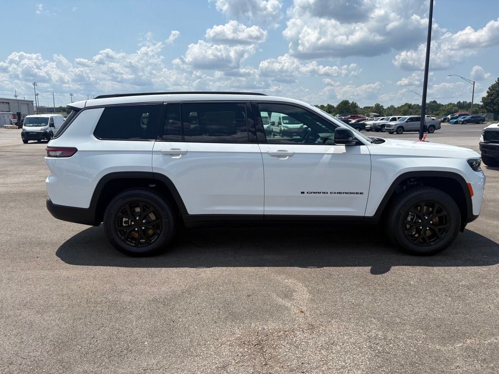 2026 Jeep Grand Cherokee GRAND CHEROKEE L LAREDO ALTITUDE 4X4