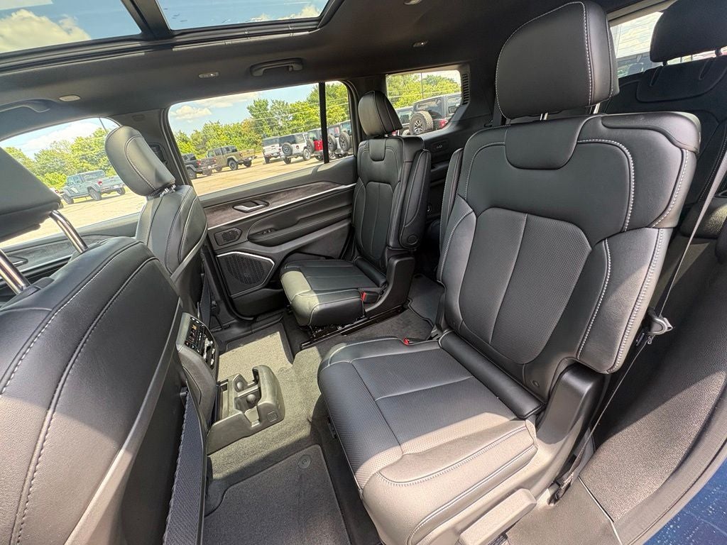 2026 Jeep Grand Cherokee GRAND CHEROKEE L LIMITED RESERVE 4X4