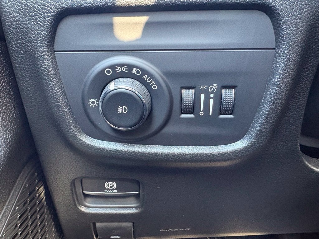 2027 Jeep Grand Cherokee GRAND CHEROKEE L LIMITED 4X4