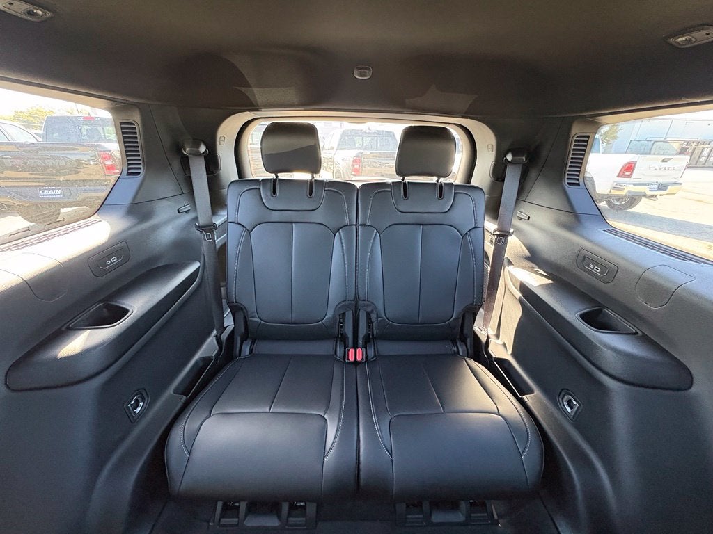 2027 Jeep Grand Cherokee GRAND CHEROKEE L LIMITED 4X4