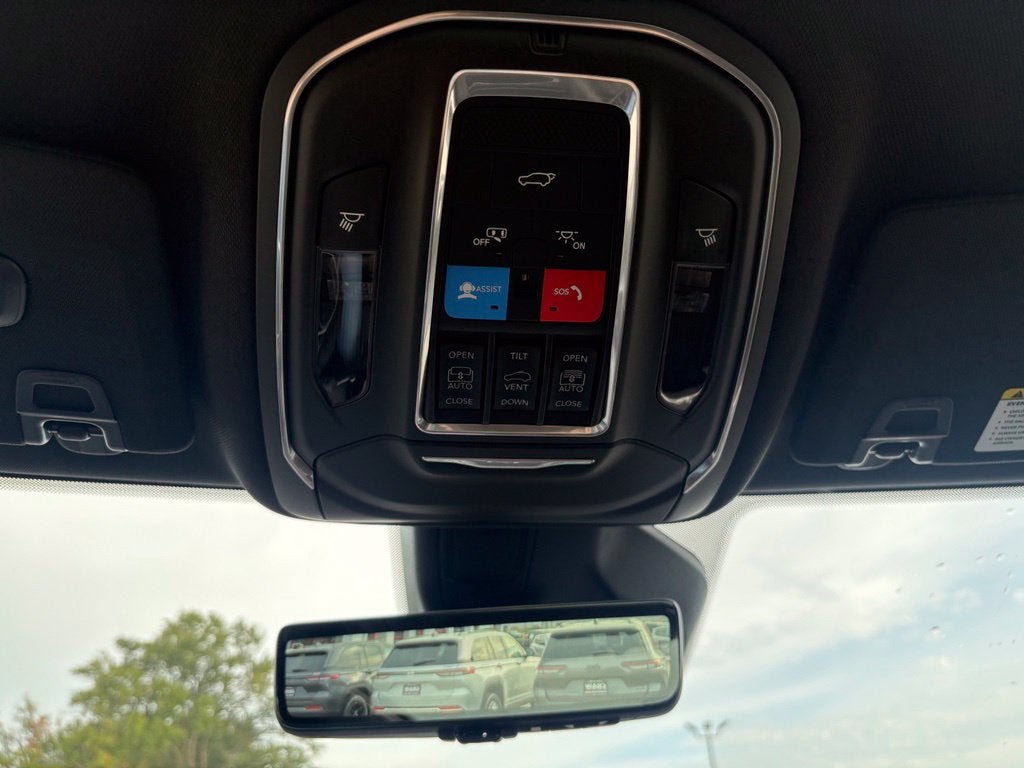 2027 Jeep Grand Cherokee GRAND CHEROKEE L LIMITED 4X4
