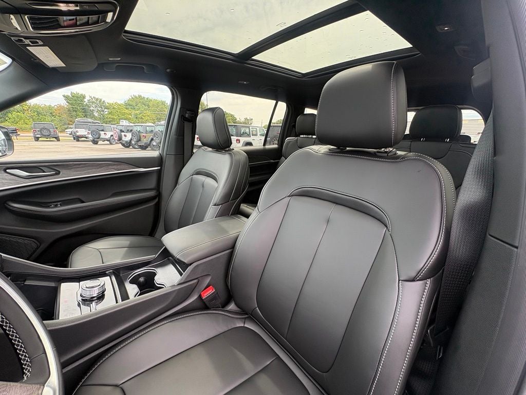 2026 Jeep Grand Cherokee GRAND CHEROKEE L LIMITED 4X4