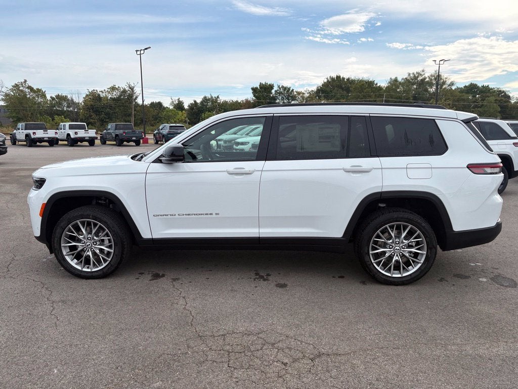 2027 Jeep Grand Cherokee GRAND CHEROKEE L LIMITED 4X4