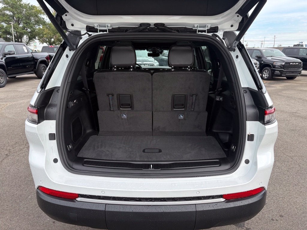 2027 Jeep Grand Cherokee GRAND CHEROKEE L LIMITED 4X4