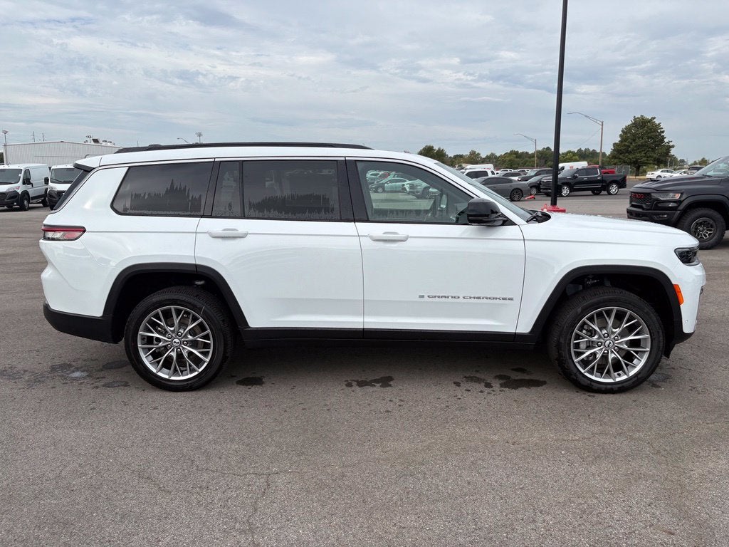 2027 Jeep Grand Cherokee GRAND CHEROKEE L LIMITED 4X4