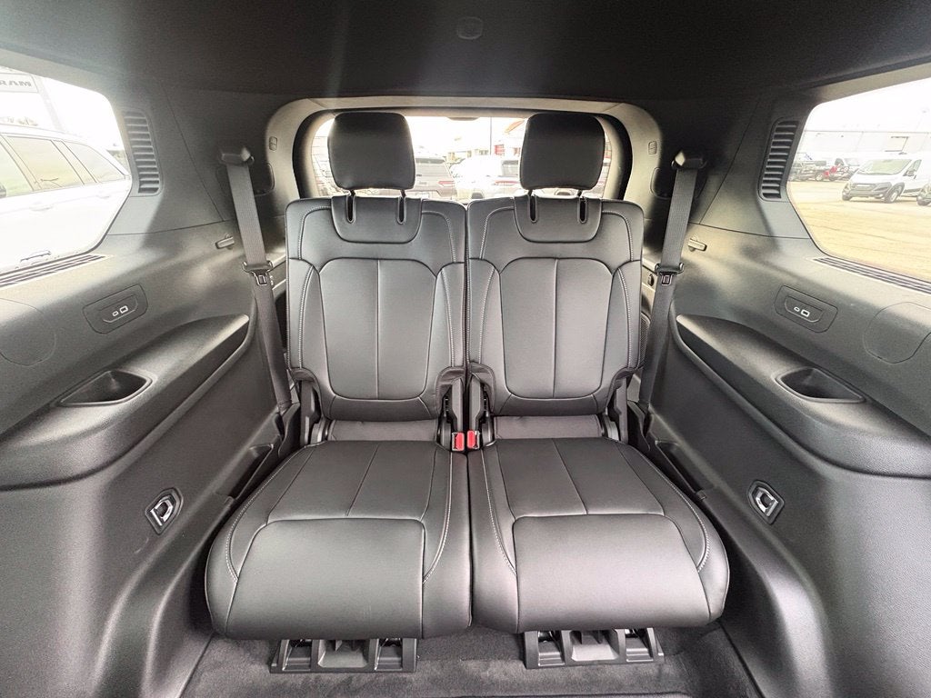 2027 Jeep Grand Cherokee GRAND CHEROKEE L LIMITED 4X4