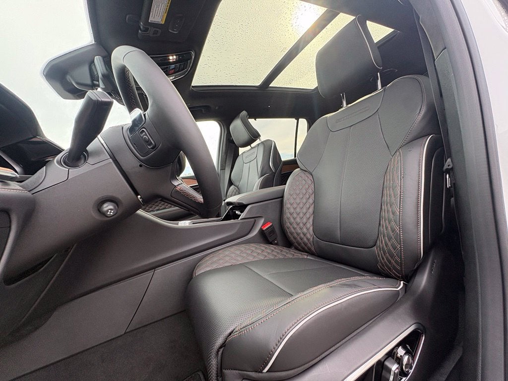 2027 Jeep Grand Cherokee GRAND CHEROKEE L SUMMIT 4X4