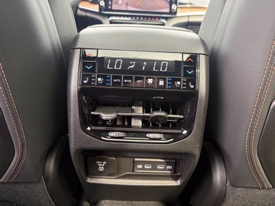 2027 Jeep Grand Cherokee GRAND CHEROKEE L SUMMIT 4X4