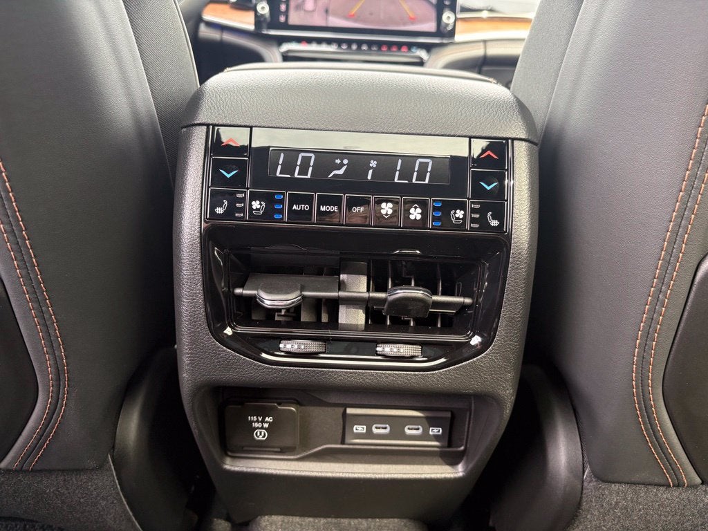 2027 Jeep Grand Cherokee GRAND CHEROKEE L SUMMIT 4X4