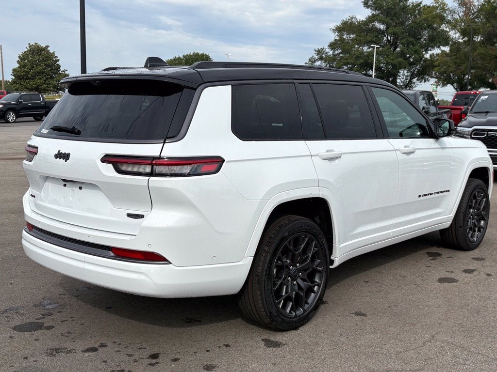 2027 Jeep Grand Cherokee GRAND CHEROKEE L SUMMIT 4X4