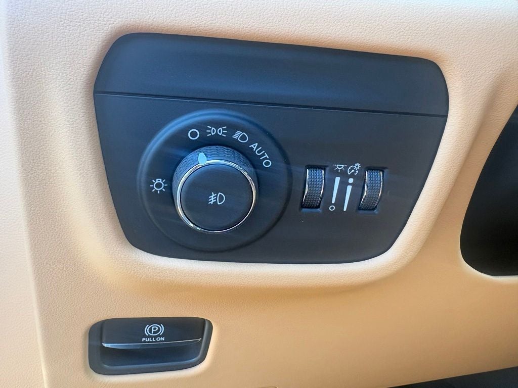 2026 Jeep Grand Cherokee GRAND CHEROKEE L SUMMIT 4X4
