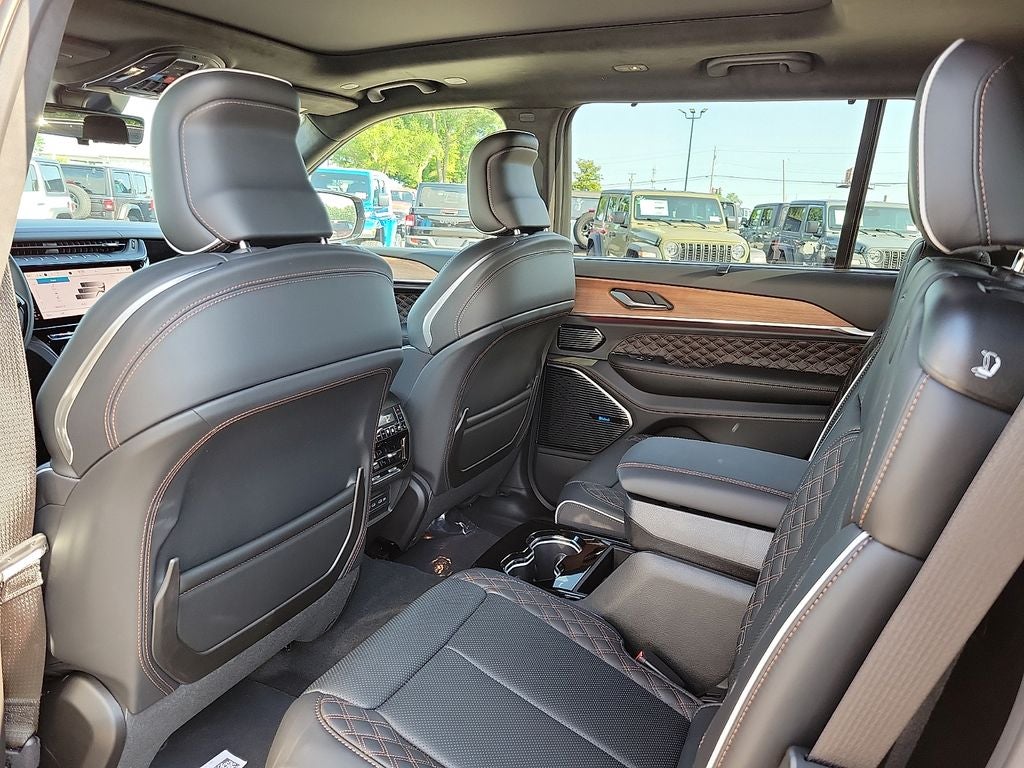 2026 Jeep Grand Cherokee GRAND CHEROKEE L SUMMIT 4X4