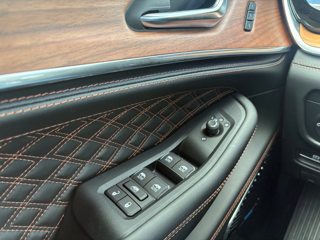 2027 Jeep Grand Cherokee GRAND CHEROKEE L SUMMIT 4X4