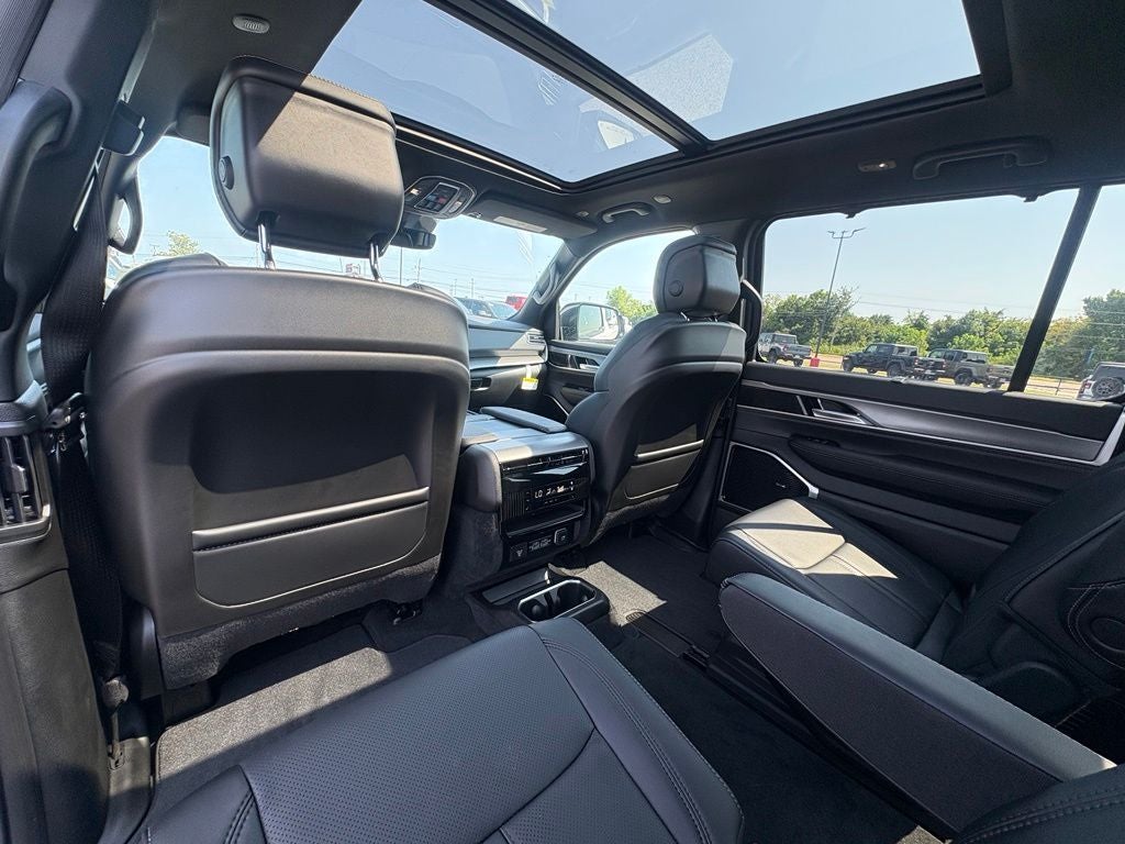 2026 Jeep Grand Wagoneer L GRAND WAGONEER L LIMITED RESERVE 4X4