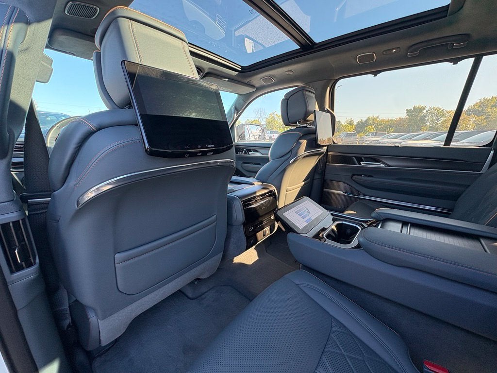 2023 Jeep Grand Wagoneer Series III Obsidian 4x4