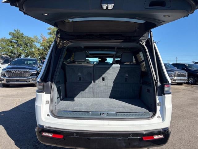 2023 Jeep Grand Wagoneer Series III Obsidian 4x4