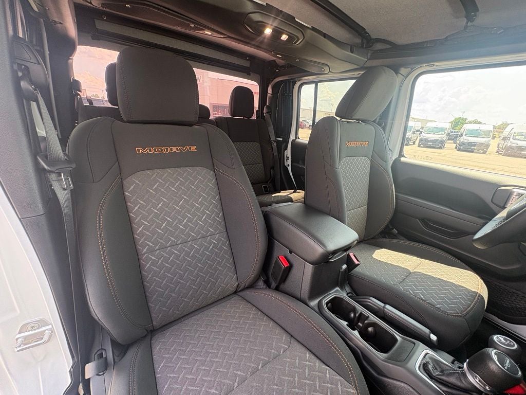 2026 Jeep Gladiator GLADIATOR MOJAVE 4X4