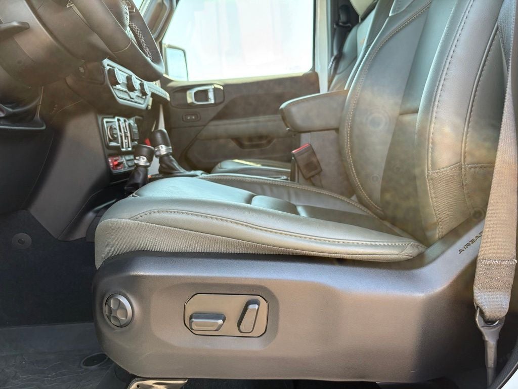 2025 Jeep Gladiator Mojave X