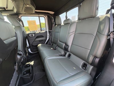 2025 Jeep Gladiator Mojave X