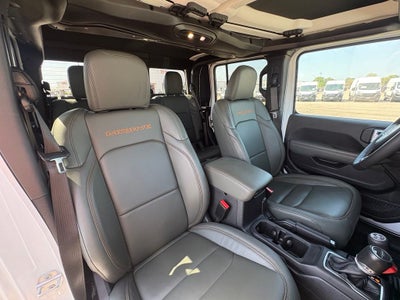 2025 Jeep Gladiator Mojave X