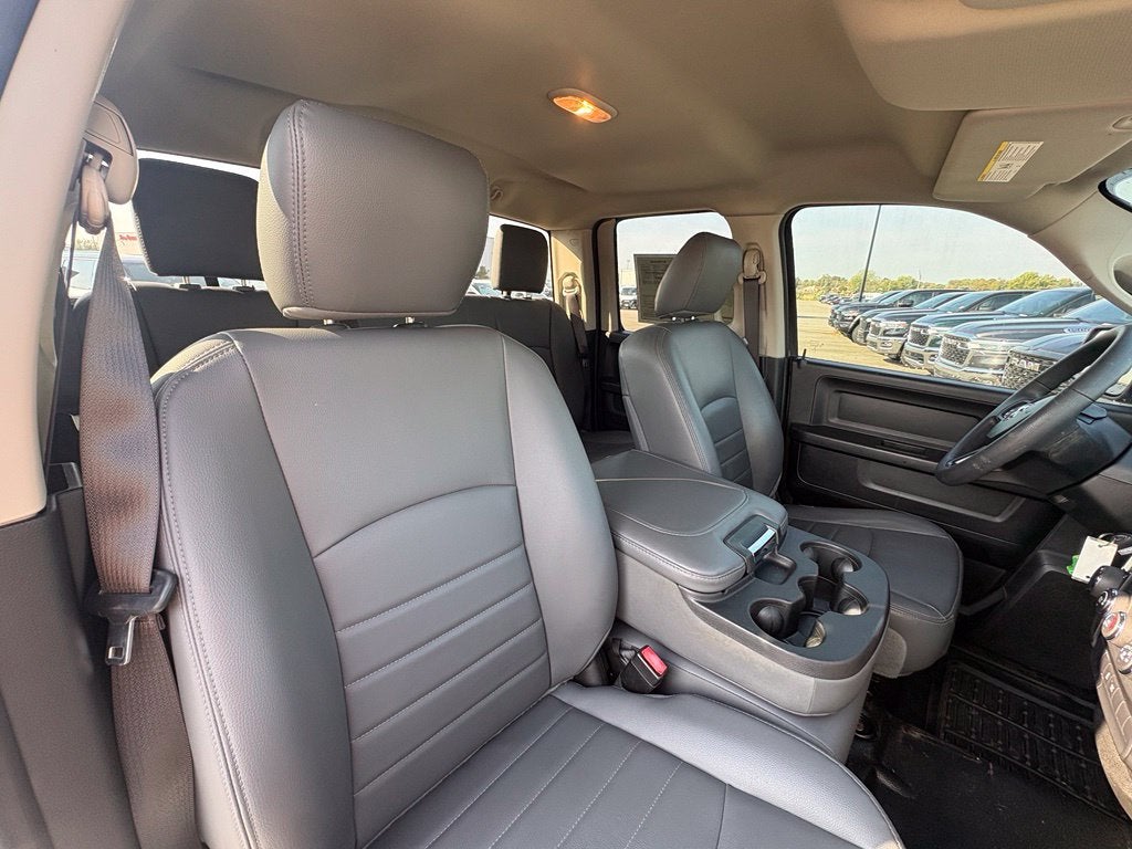 2019 RAM 1500 Classic Tradesman Quad Cab 4x2 6'4' Box