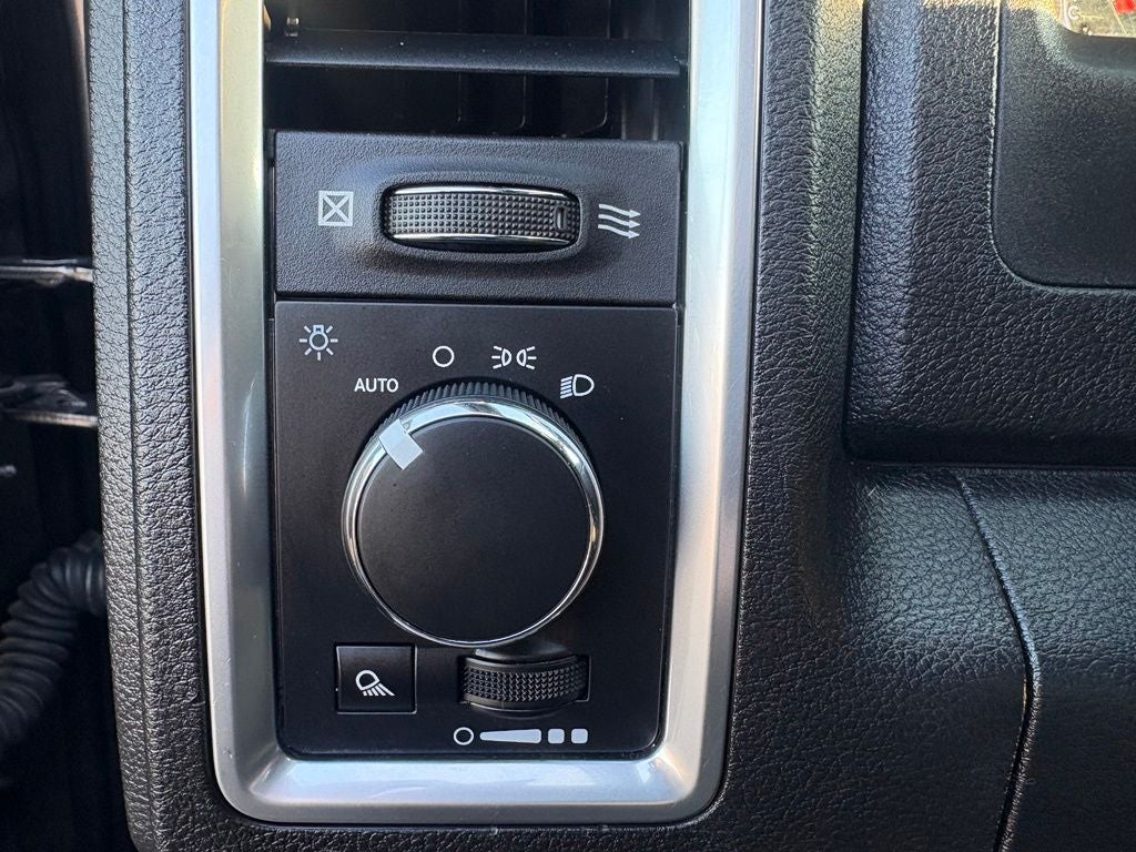 2021 RAM 1500 Classic Warlock Crew Cab 4x4 5'7' Box