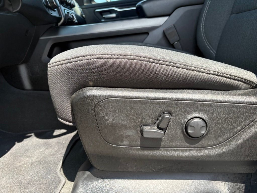 2024 RAM 1500 Big Horn Crew Cab 4x4 5'7' Box