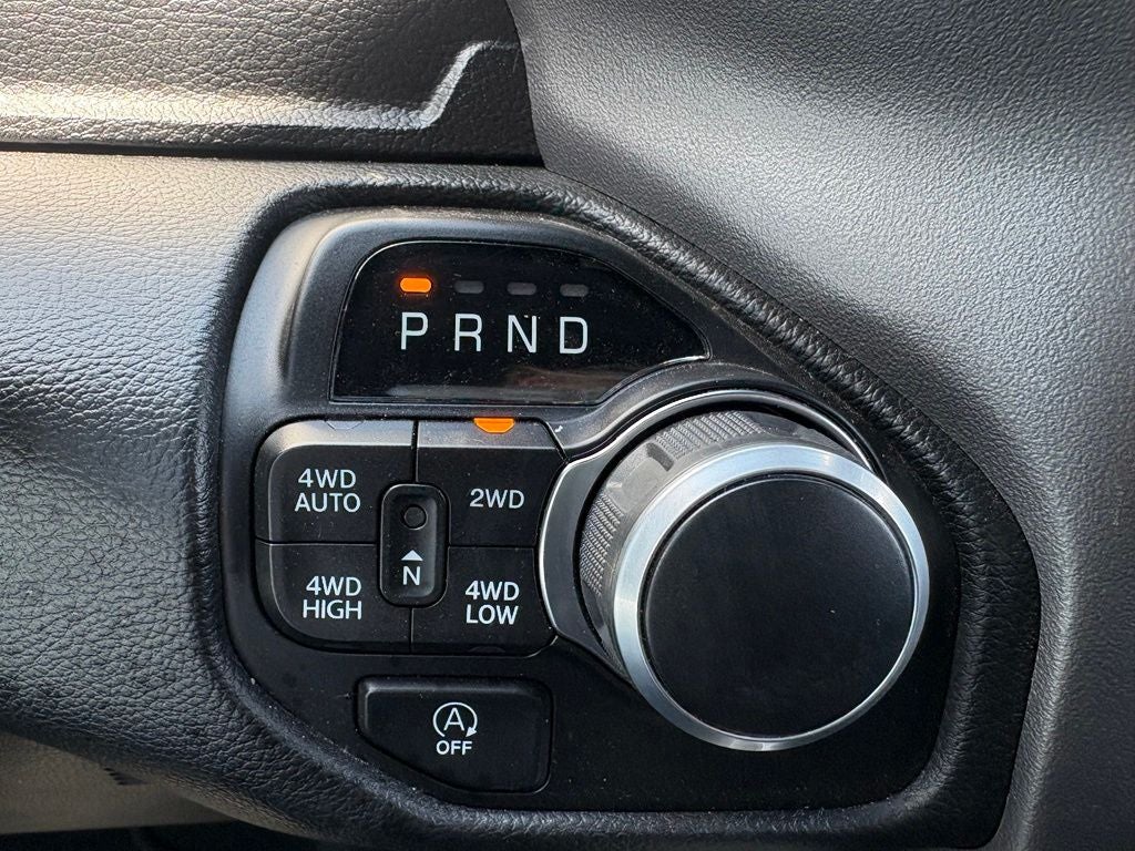 2024 RAM 1500 Big Horn Crew Cab 4x4 5'7' Box