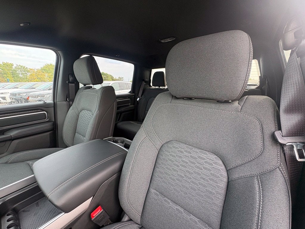 2027 RAM Ram 1500 RAM 1500 BIG HORN CREW CAB 4X4 5'7' BOX
