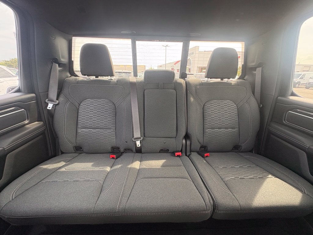 2027 RAM Ram 1500 RAM 1500 BIG HORN CREW CAB 4X4 5'7' BOX
