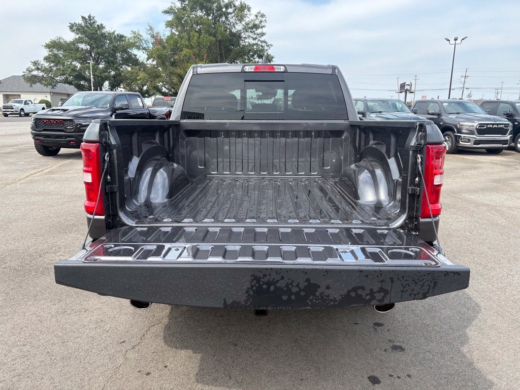 2027 RAM Ram 1500 RAM 1500 BIG HORN CREW CAB 4X4 5'7' BOX