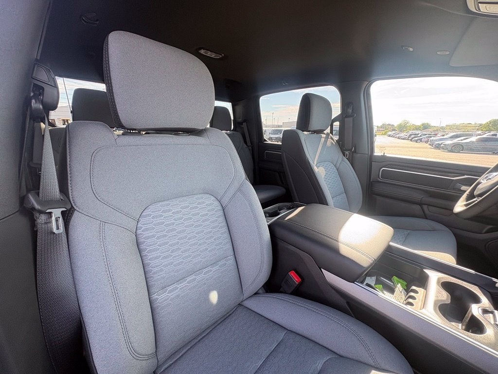 2027 RAM Ram 1500 RAM 1500 BIG HORN CREW CAB 4X4 5'7' BOX