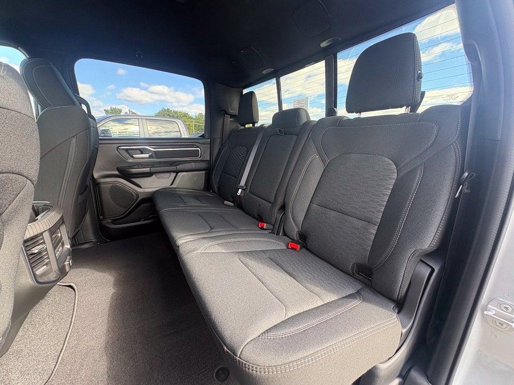 2027 RAM Ram 1500 RAM 1500 BIG HORN CREW CAB 4X4 5'7' BOX