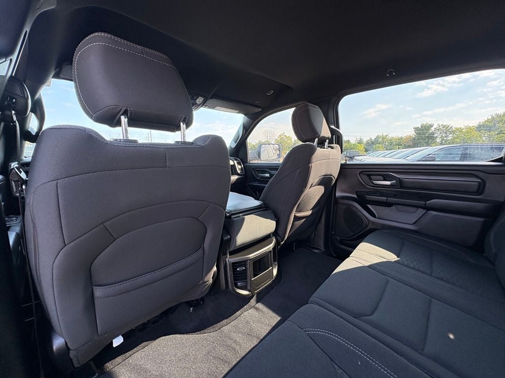 2025 RAM 1500 Tradesman Crew Cab 4x4 5'7' Box