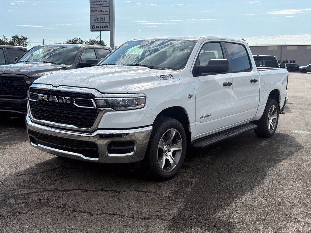 2027 RAM Ram 1500 RAM 1500 TRADESMAN CREW CAB 4X4 5'7' BOX