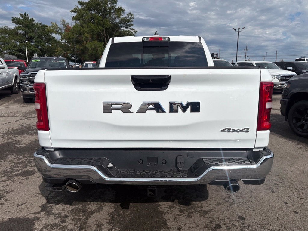 2027 RAM Ram 1500 RAM 1500 TRADESMAN CREW CAB 4X4 5'7' BOX