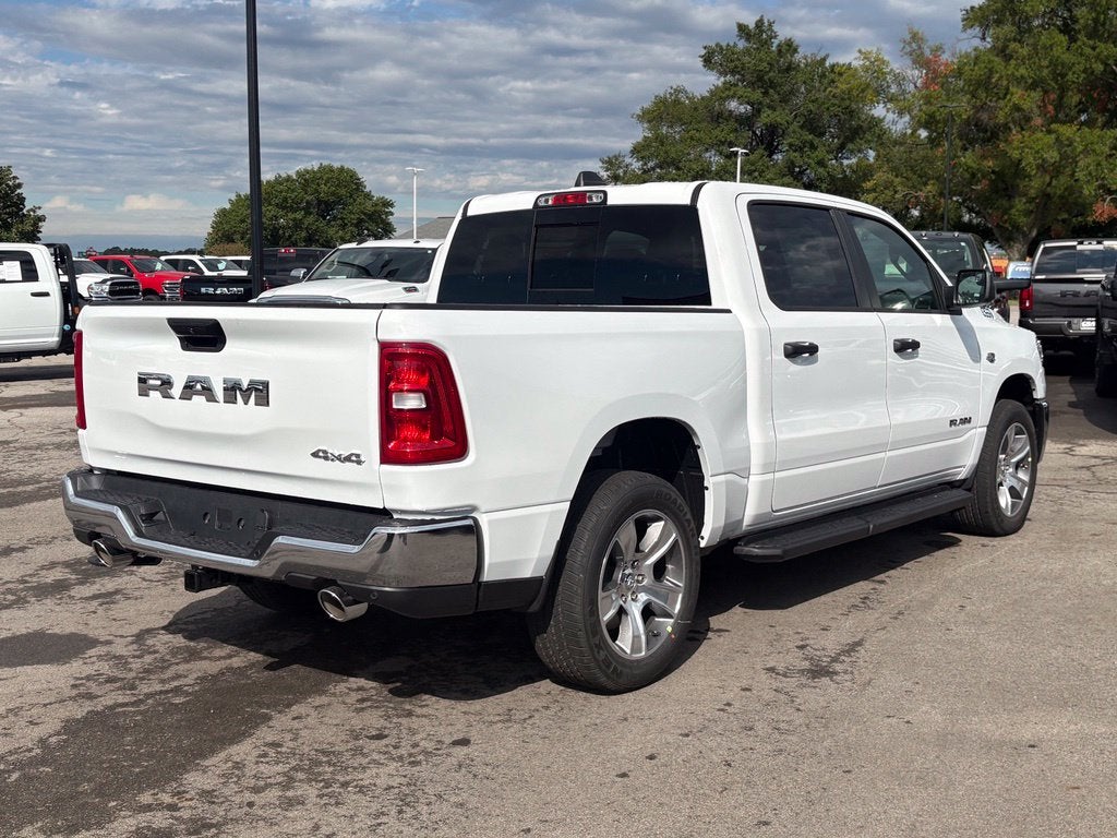 2027 RAM Ram 1500 RAM 1500 TRADESMAN CREW CAB 4X4 5'7' BOX