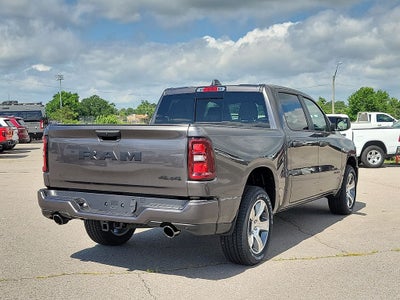 2026 RAM 1500 RAM 1500 EXPRESS CREW CAB 4X4 5'7' BOX